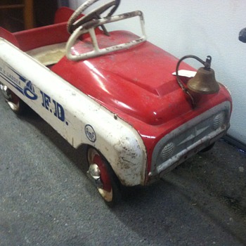 50's Pedal Car...probably a Murray... - Model Cars