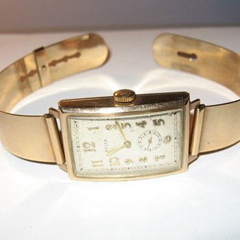 Vintage Deco Gold Rolco Watch - still working after all those years - Wristwatches