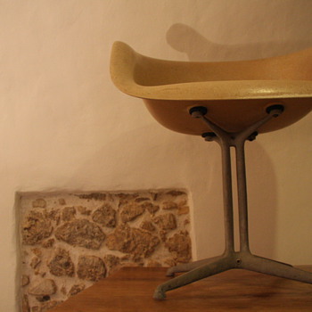 Any ideas on who designed this?