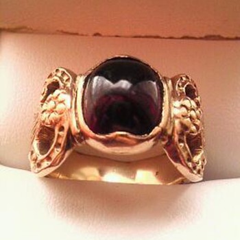Almandine garnet & gold ring? - Fine Jewelry