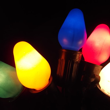 1940's vintage General Electric c7 christmas bulbs