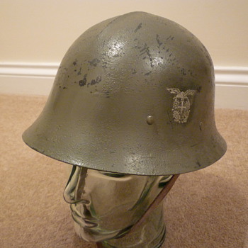 Norwegian Quisling helmet - Military and Wartime
