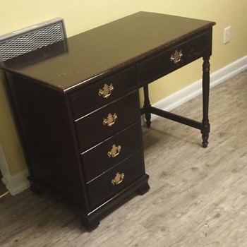 baumritter desk - Furniture
