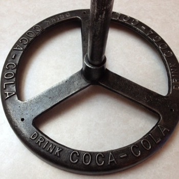 Help, Coca Cola What is it. Lollipop stand, policeman stand. Fake, rare, Canadian ???.... - Coca-Cola