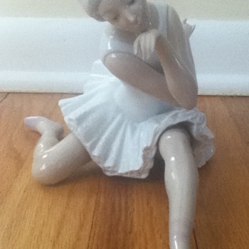 Lladro "The Ballerina" Figurine - China and Dinnerware