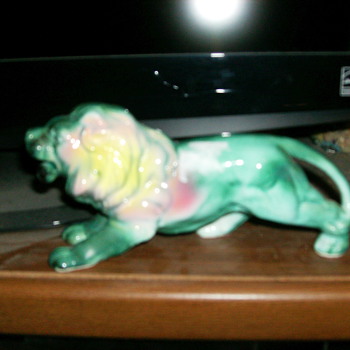 RAINBOW LION figurine - Art Pottery
