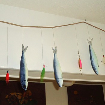 Update Port. fish on vintage stringer! Broken tail fish added to sculpture! Made be me! - Fishing
