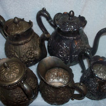 Beautiful antique coffee and tea set - Kitchen