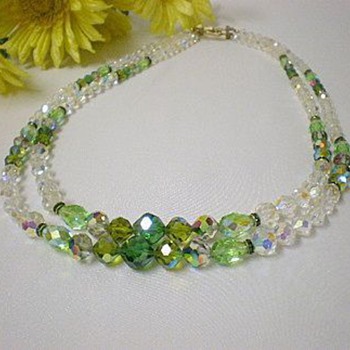 Vendome aurora borealis necklace