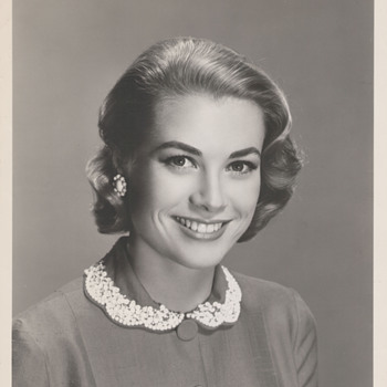 Grace Kelly Promo Photo (1956) - Photographs