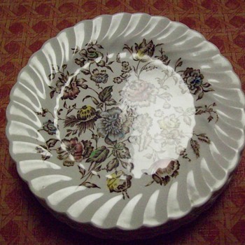 My Fun time - 17 Plates and 2 Platter