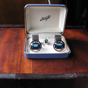 Forsyth Cufflink set - Costume Jewelry