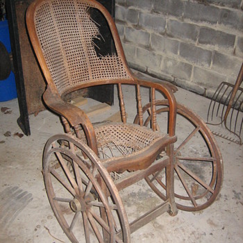 Civil war wheelchair - Furniture