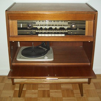 DELATONE STEREO CONSOLE