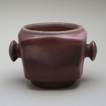 Loré, Beesel, the Netherlands. Designed by Matt Camps 1970s. marked B146-1 - Pottery