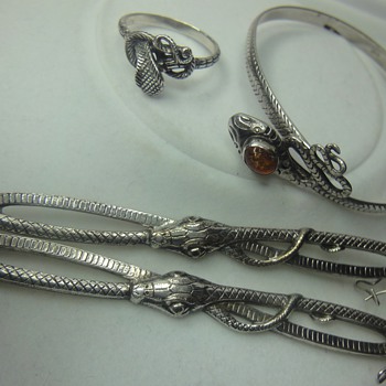 Sssss.. Silver sssss Snakes, bracelet, ring, earrings