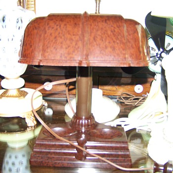 Bakelite desk/bankers lamp