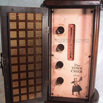 Guild Town Crier Tube Valve radio - Radios