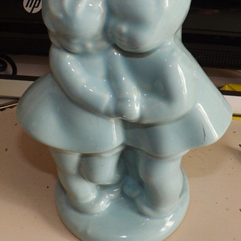 ANOTHER VINTAGE CHARACTER VASE - Figurines