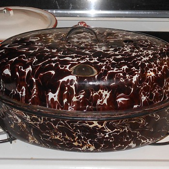 Graniteware/Enamelware Roaster - Kitchen