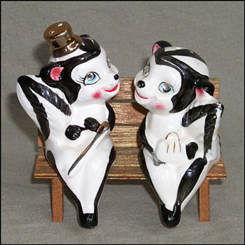 Vintage shakers indentification needed - Kitchen