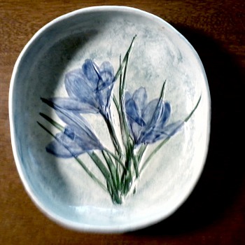 Salt Marsh Pottery Dartmouth Mass. / "Crocus" Plaque / Circa 19?? - Art Pottery