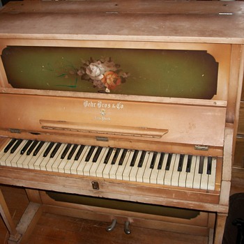 1916 Behr Bros. piano "Tom Thumb" model - Music