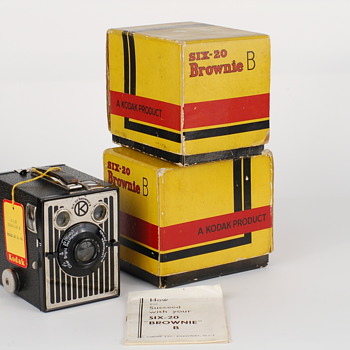Kodak Six-20 Brownie model B - Cameras