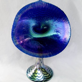 Correia Decorated Jack in the Pulpit Vase (1982). - Art Glass