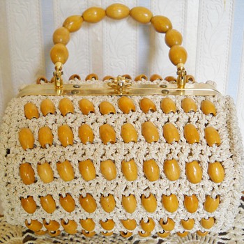 WALBORG ITALY CROCHET BEAD BAG