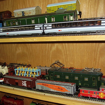 Some famous Marklin passenger HO cars. - Model Trains