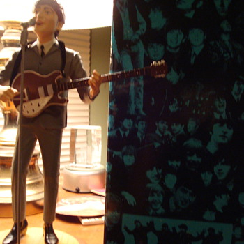 John Lennon Limited edition musical - Music