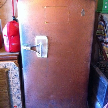 Vintage Kelvinator refrigerator  - Kitchen