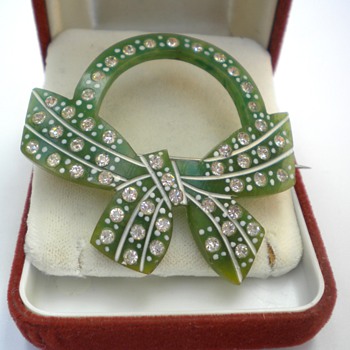 Pretty Old Plastic Rhinestone Brooch