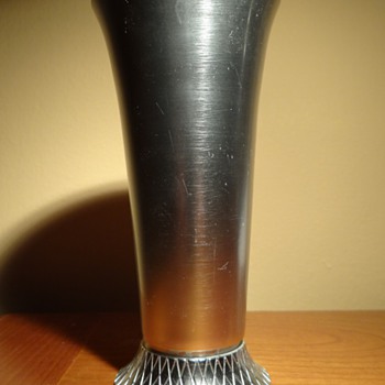 KENSINGTON BY LURELLE GUILD -DATES C.1930S- VASE - Art Deco