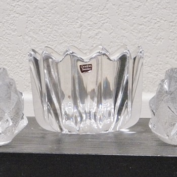 Orrefors Medium Tulip Scalloped Candy Dish / Bowl W/Firefly Artichoke Candle Holders  - Art Glass