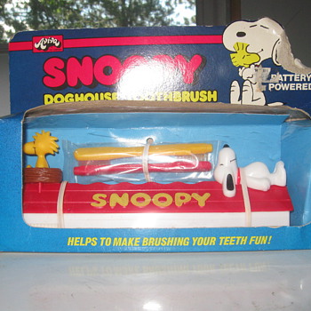 Vintage Snoopy Toothbrush in original unopened box