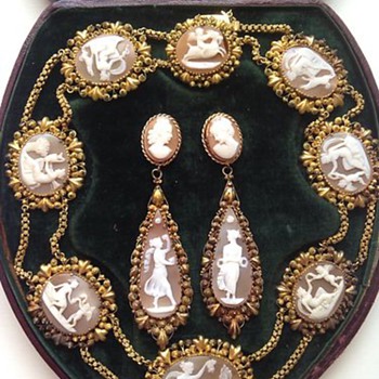 The most fabulous boxed cameo set - Victorian Era