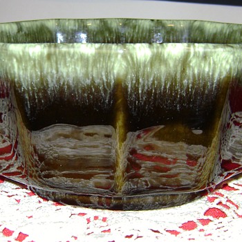 Hull Pottery #447 - Art Pottery