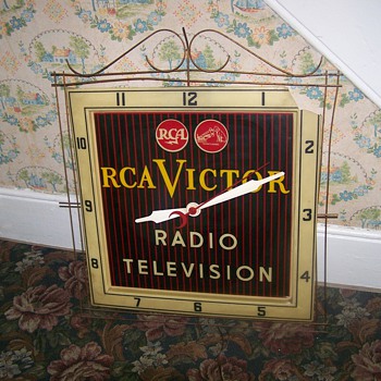  Vintage R C A Victor Clock Radio Television
