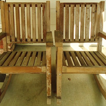 Massive old growth Two rocking chairs, ugly now but soon beautiful!