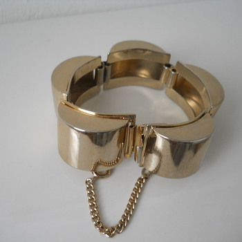 Hobe Modern Bracelet - Costume Jewelry