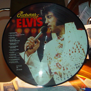 Pictures of Elvis   Made in England in plastic case