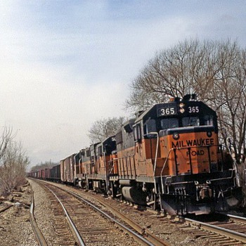 Our Train that ran through back yard ( For Gargoyle ) - Railroadiana