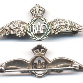 Different "Sweethert" badges  - Costume Jewelry