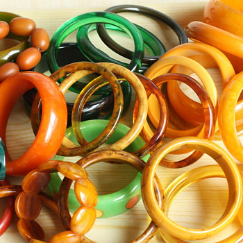 Bakelite bangles - Costume Jewelry