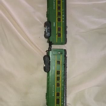 Lionel Maplewood and Hillside o Scale Train Cars - Model Trains