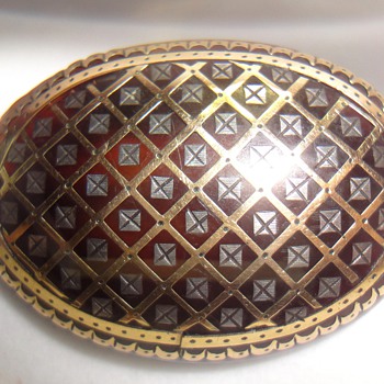 Tortoise Shell Piqué brooch inlaid with gold and silver - Fine Jewelry