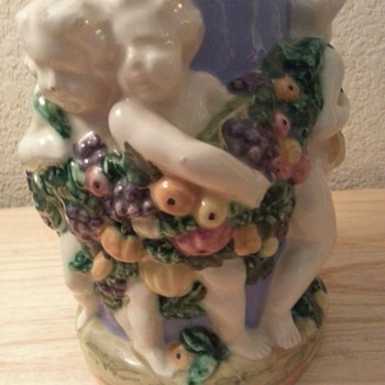 Majolica / Maiolica Cherubs / Angels / or Putti Vase Mark Made In Italy With Number 1710