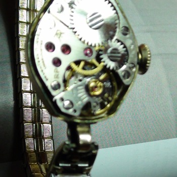17 JEWELS CARAVELLE BULOVA working is 1943?? or what is it..? - Wristwatches
